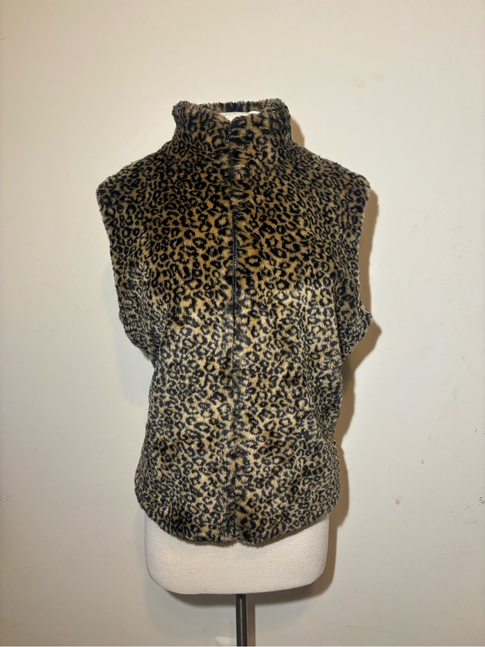 Cejon Leopard Print Faux Fur Vest - Black & Tan